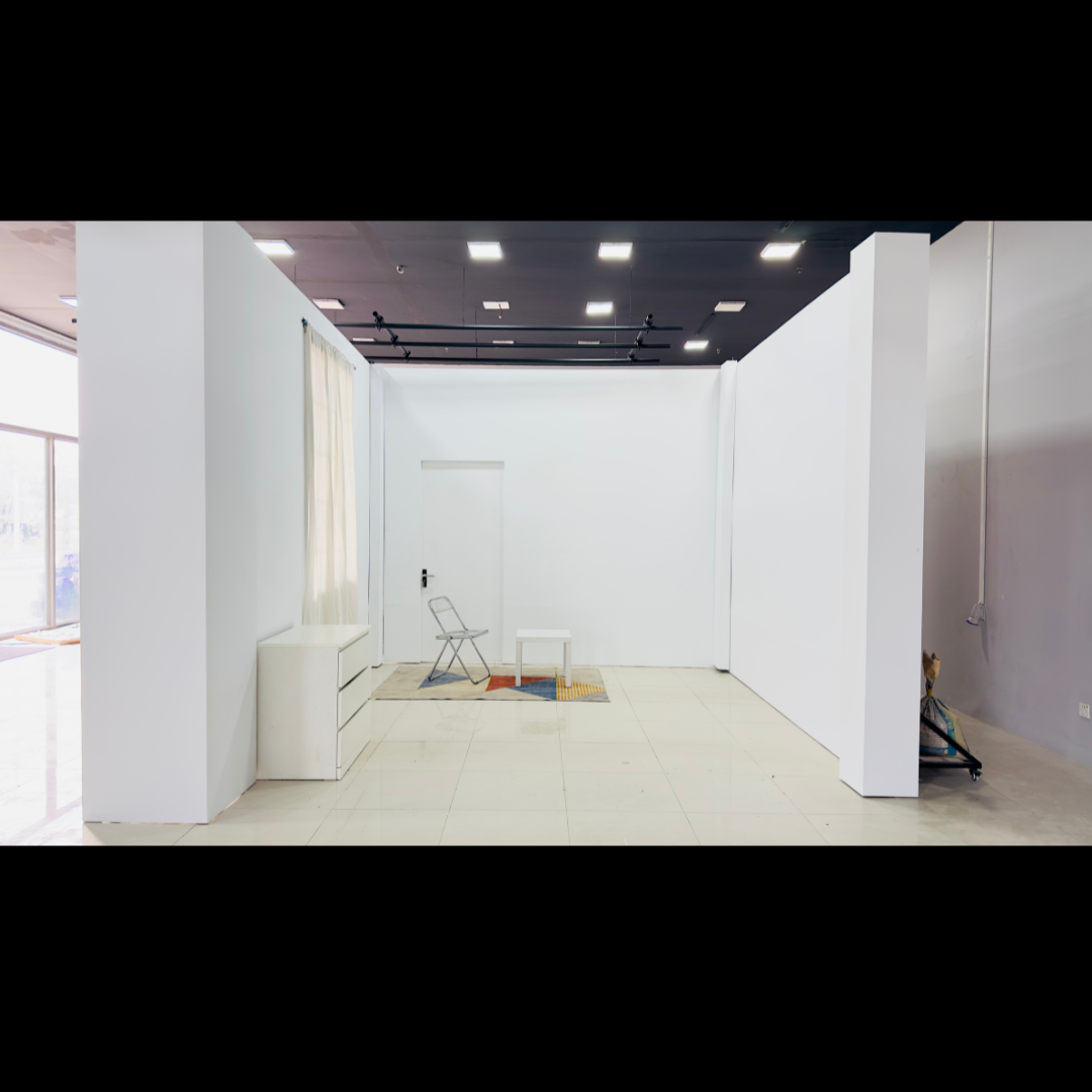 Studio 20 - A001